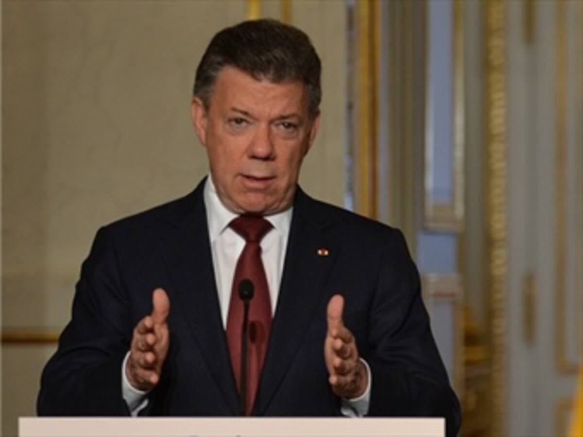 Santos ordena crear comando especial contra amenazas a defensores DD.HH