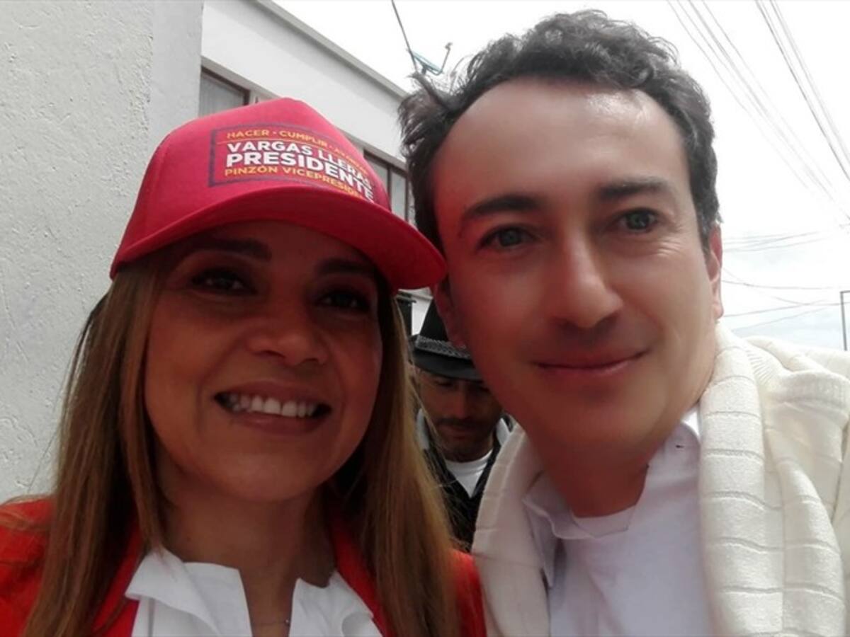 Esposa del contralor de Bogotá le hace campaña a Vargas Lleras siendo funcionaria pública