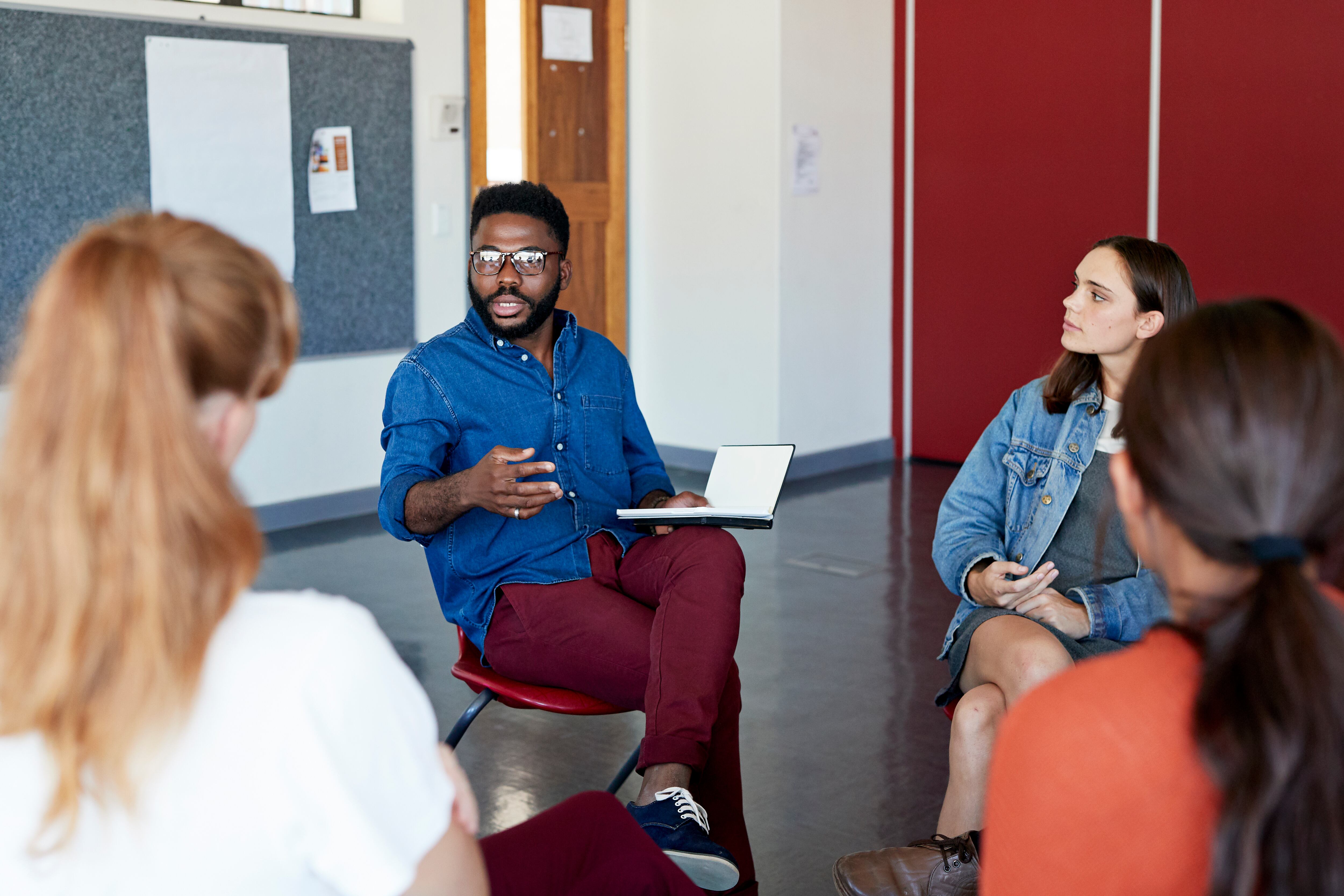 Cuánto gana en promedio un sociólogo en Colombia - Getty Images