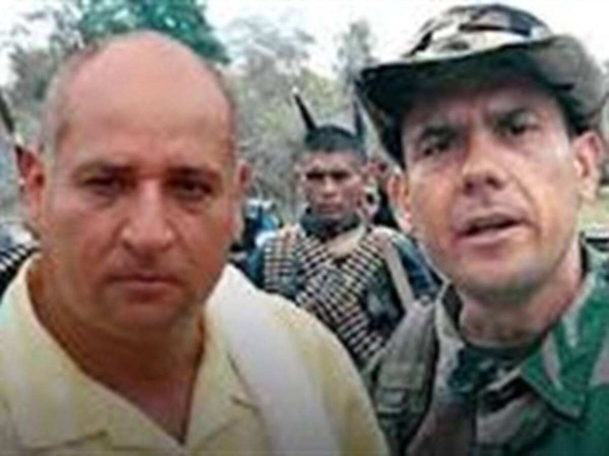Mancuso dijo que los hermanos Castaño ordenaron apoyar la campaña de Uribe en el 2002
