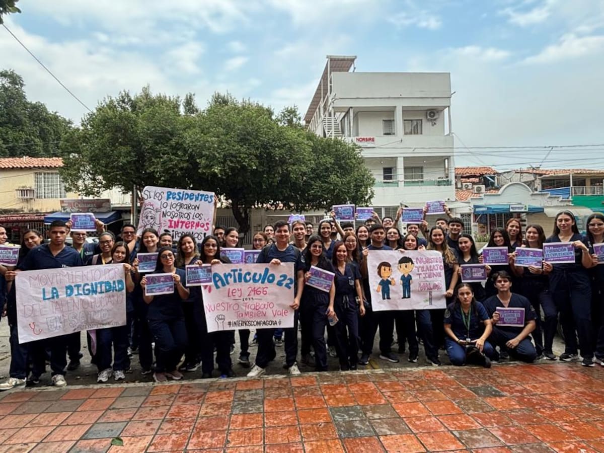 Estudiantes de medicina protestan en Cúcuta por incumplimiento de pago a internos
