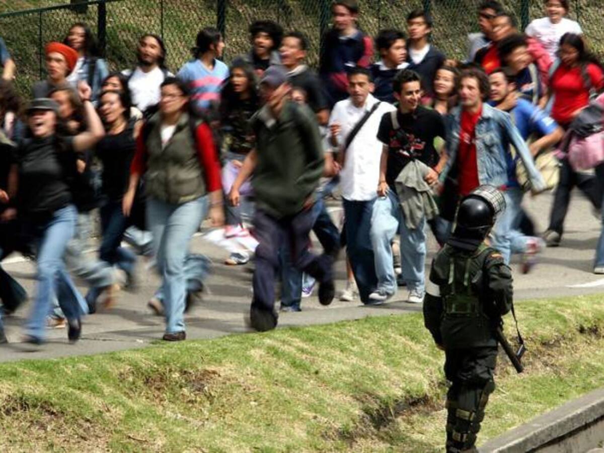 Estudiantes de la U. Distrital protestan en el centro y en el sur de Bogotá