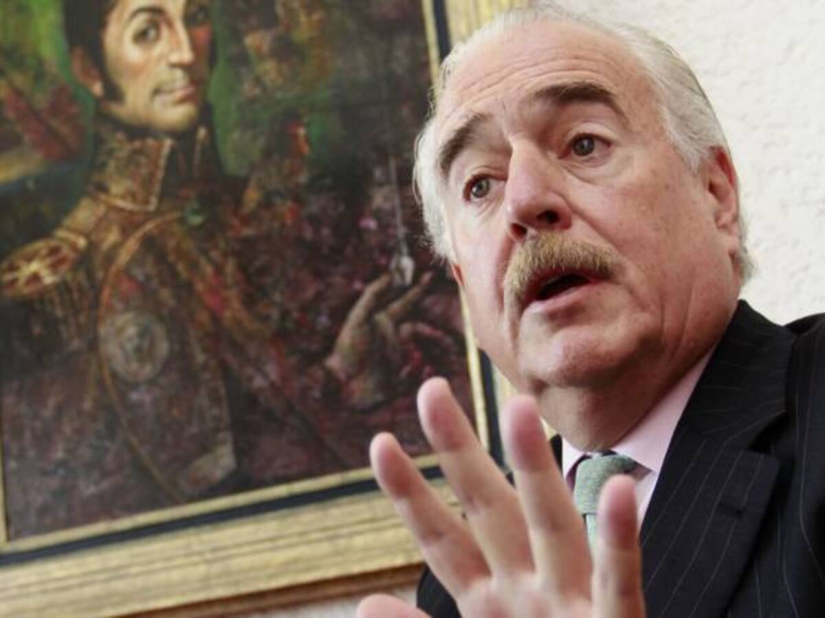 Pastrana se mostró en contra de levantar los indultos al M-19