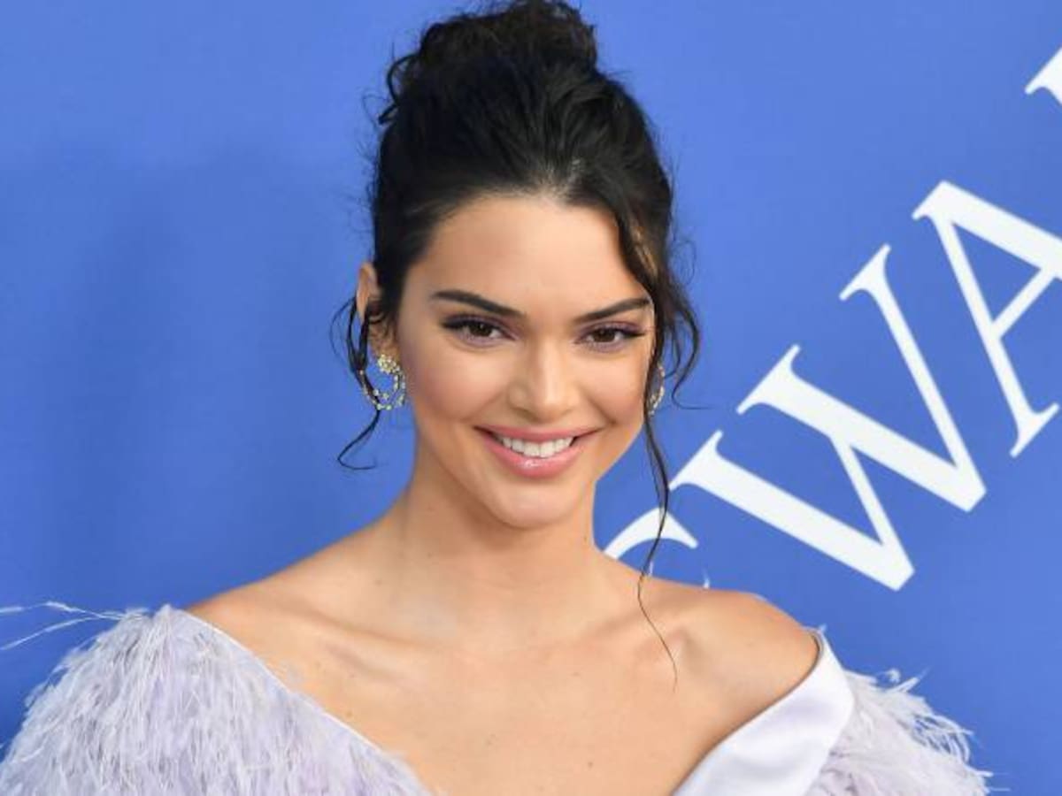 ¡Absténgase de abrir en el trabajo! El sensual toples de Kendall Jenner