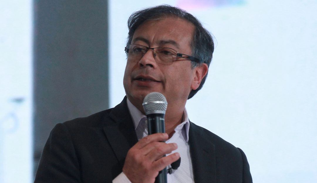 El líder de la Colombia Humana realizó la invitación a la reunión en redes sociales