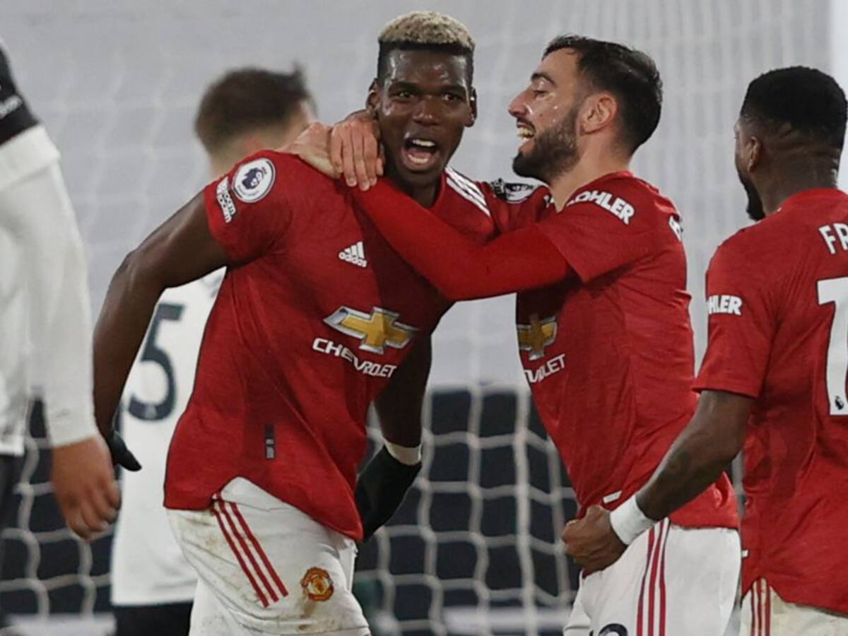 Pogba mantiene al Manchester United en lo más alto de la Premier League