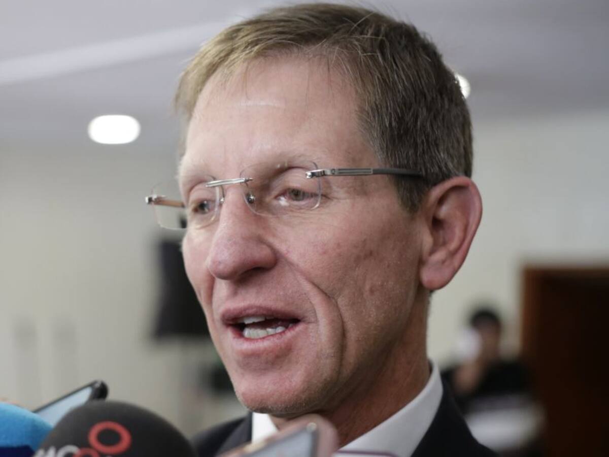 Archila: No hay fundamento para vincular al presidente con los asesinatos