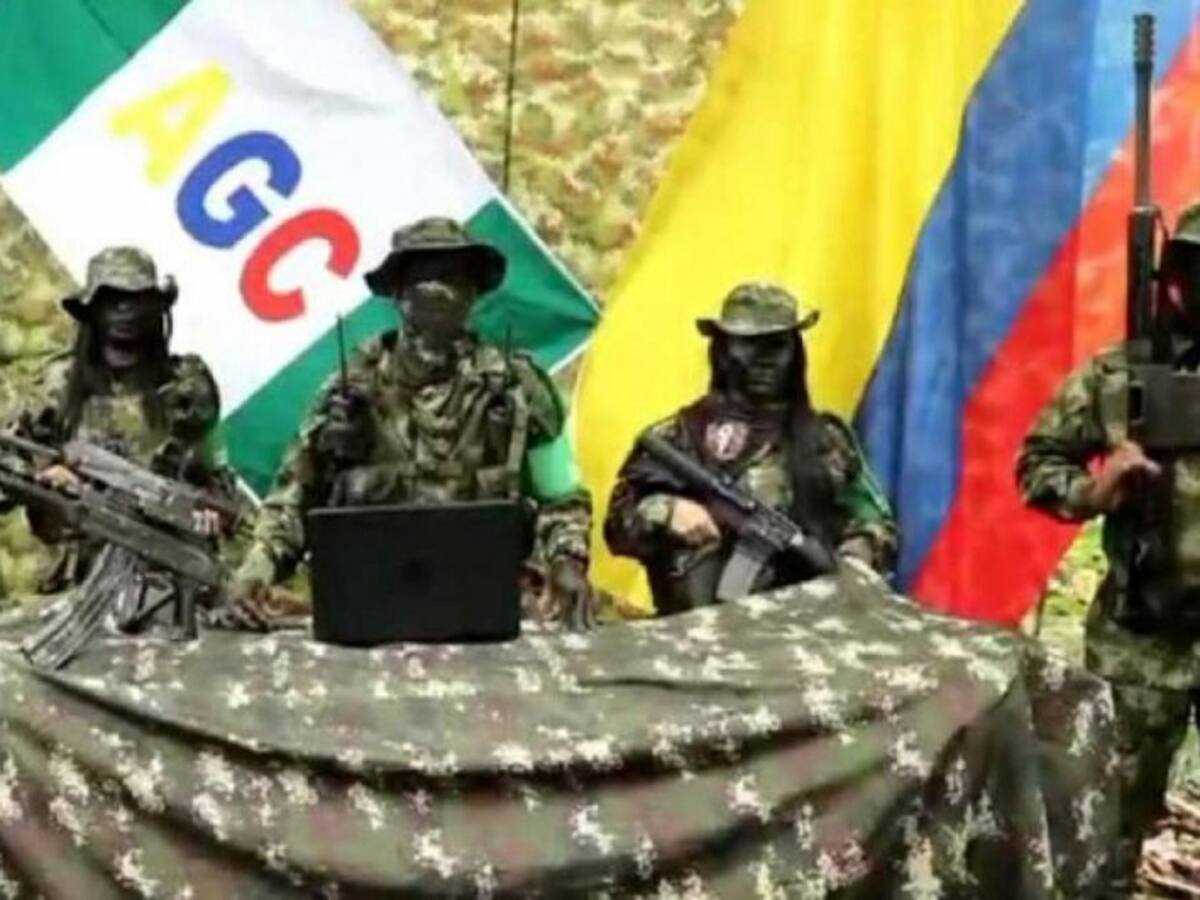 Mindefensa pide a FF.MM incrementar acciones contra las AGC