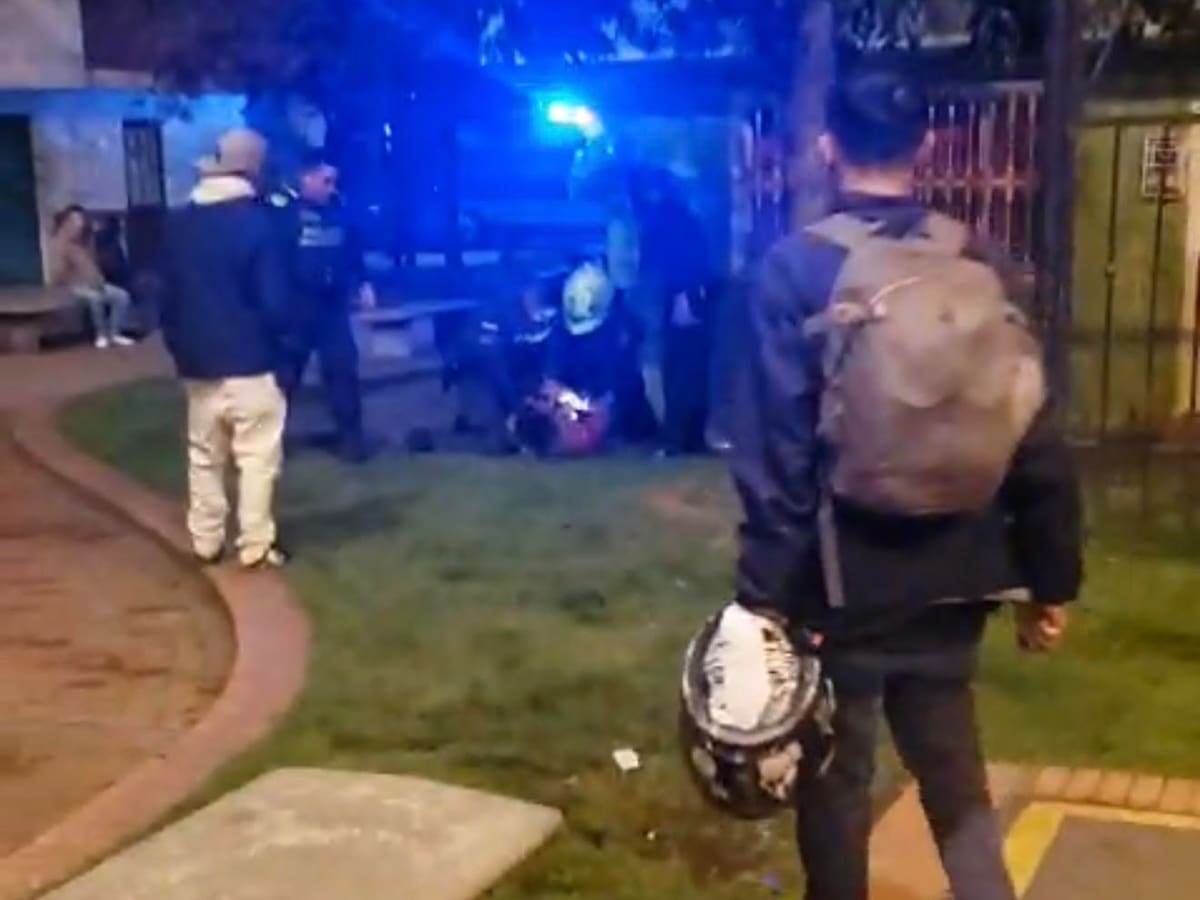Controversia por agresión de un uniformado a joven en Suba: el hombre estaría consumiendo drogas