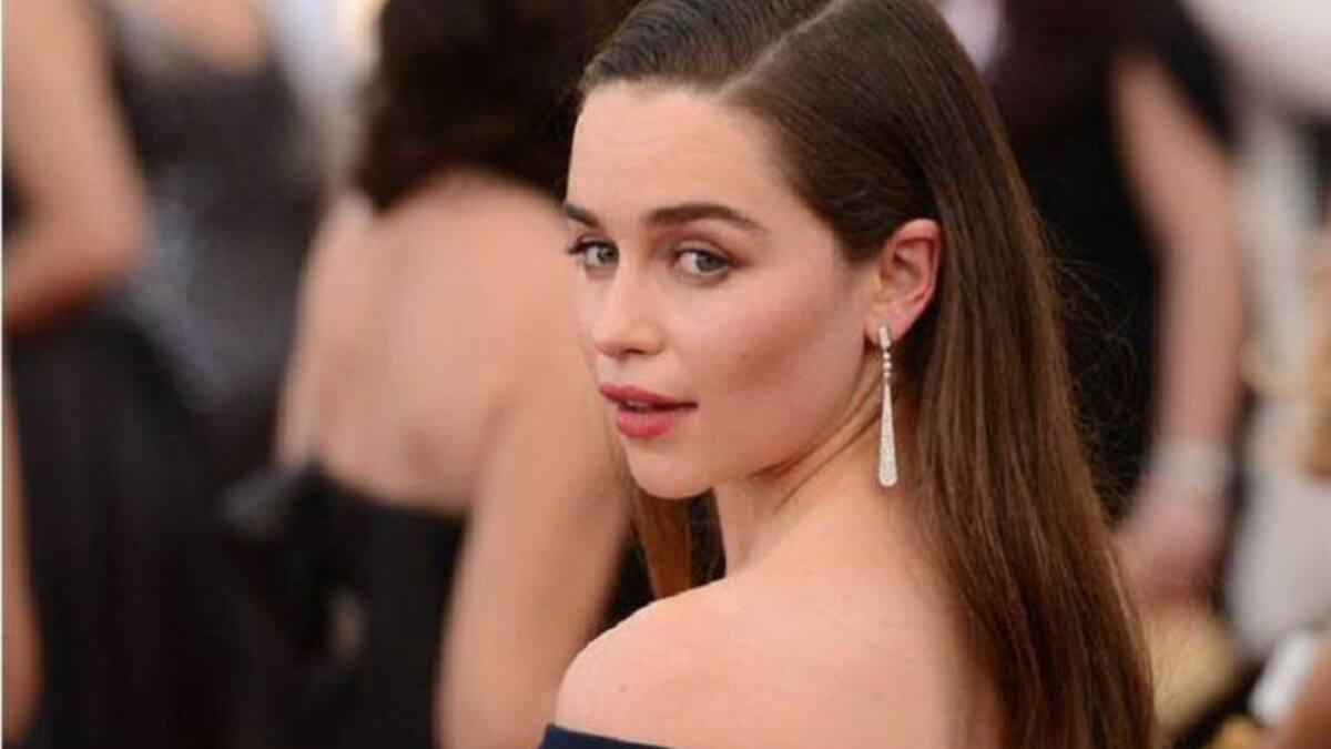 A Emilia Clarke le gustan los hombres 'con barriguita'