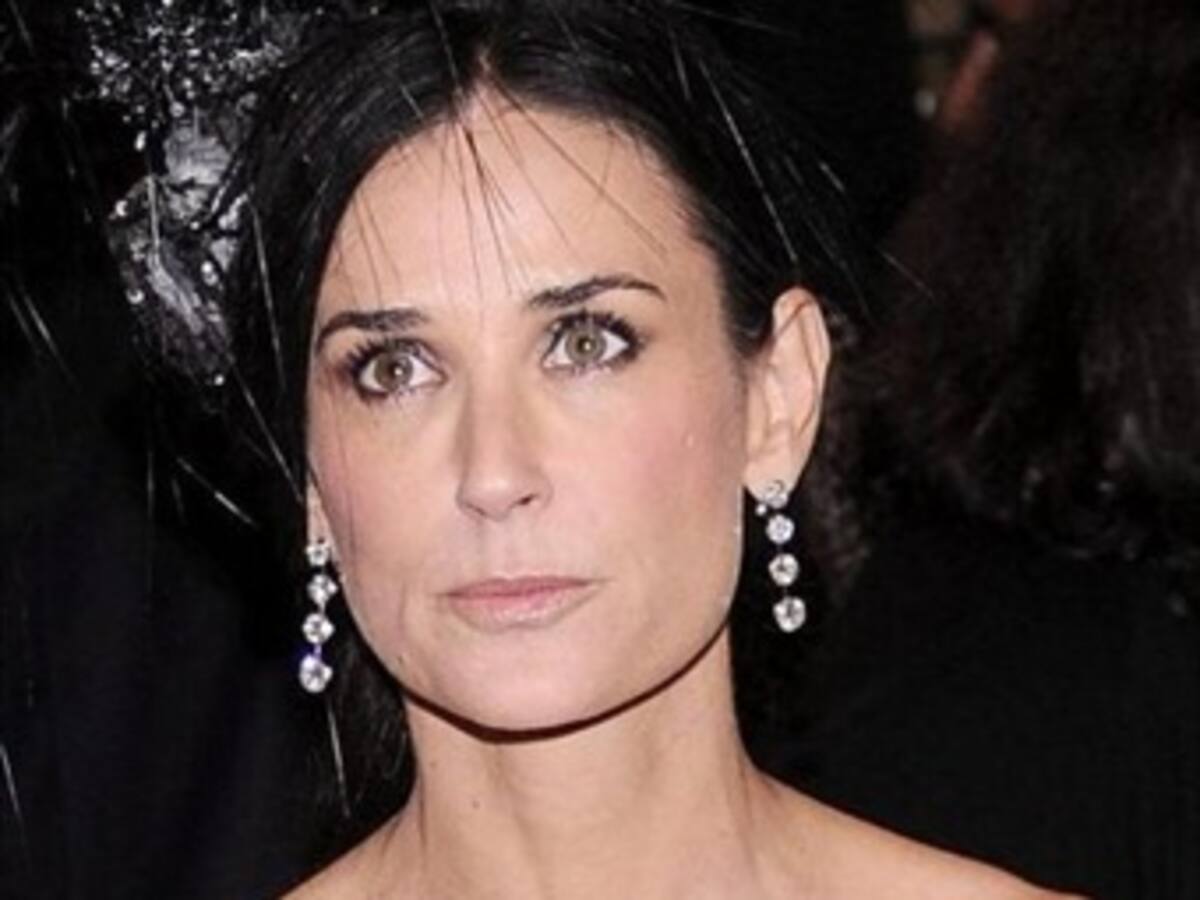Demi Moore concluye su tratamiento tras haber sido ingresada en enero