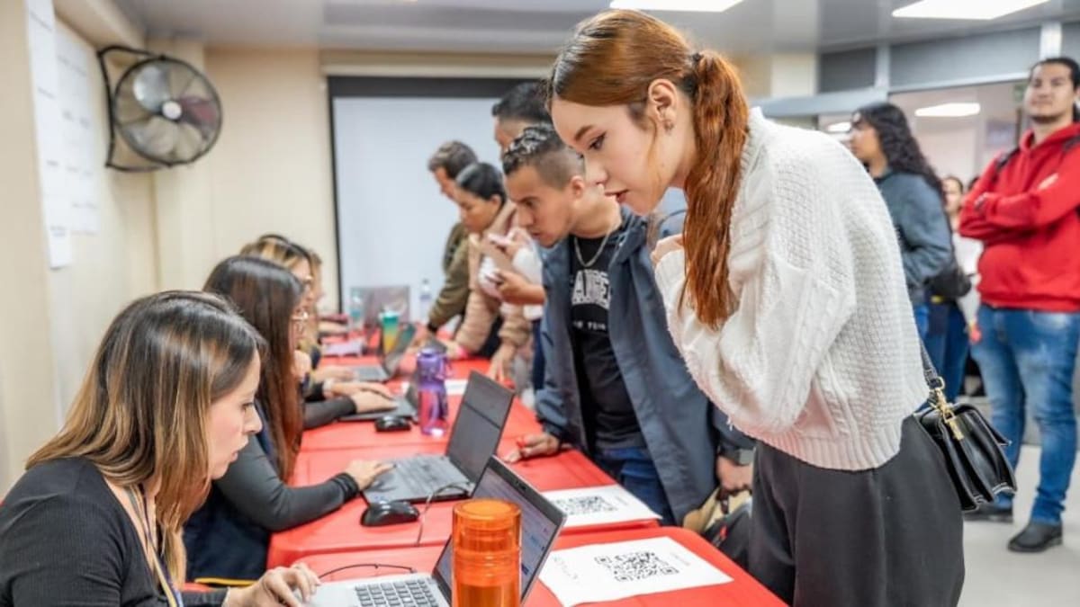 Bogotá tiene más de 1.000 vacantes de empleo: Conozca cómo postularse y la fecha de cierre