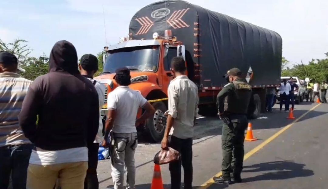 En el siniestro ocurrido en la vía Yatí – Santa Fe estuvo involucrada una motocicleta en la que iban estas tres personas