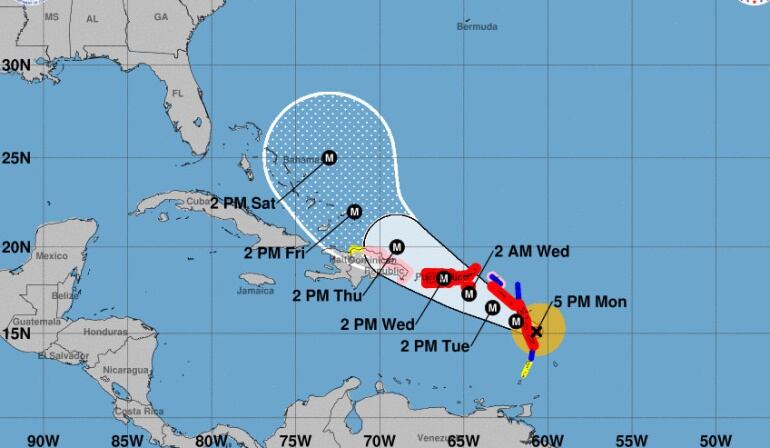 María se convierte en "peligroso" huracán categoría 4 en camino a Dominica.