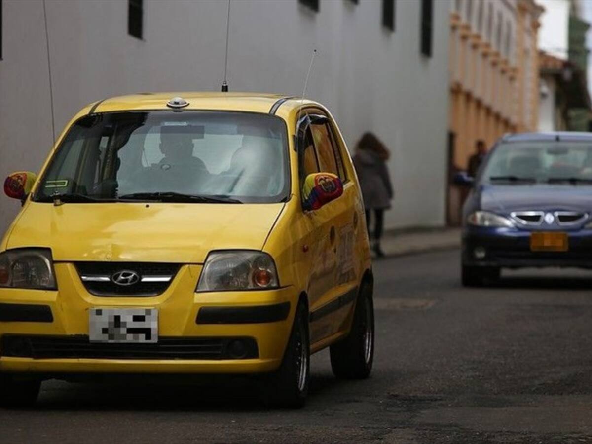 Autoridades investigan muerte de taxista que fue hallado incinerado