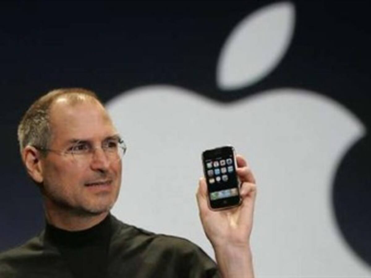 Apple admite nuevamente problemas con iPhone 4 y regala fundas para taparlos