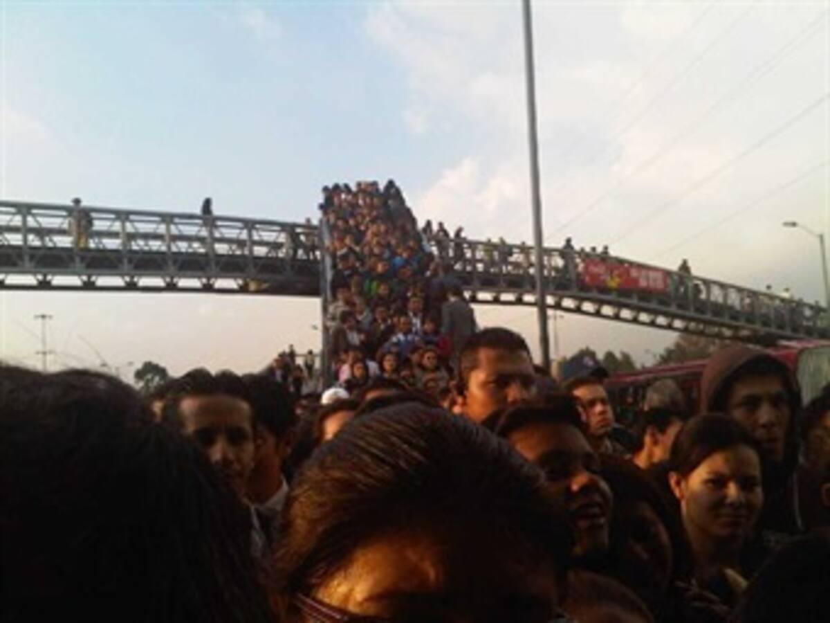 Transmilenio en horas 'pico', a reventar
