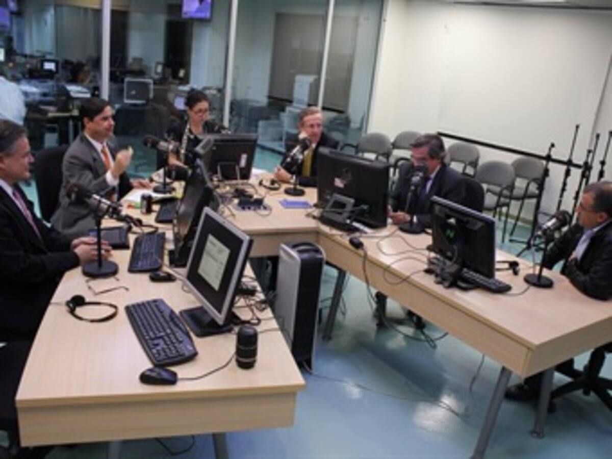 El presidente Uribe encabezará la lista cerrada del Centro Democrático: senador Vélez