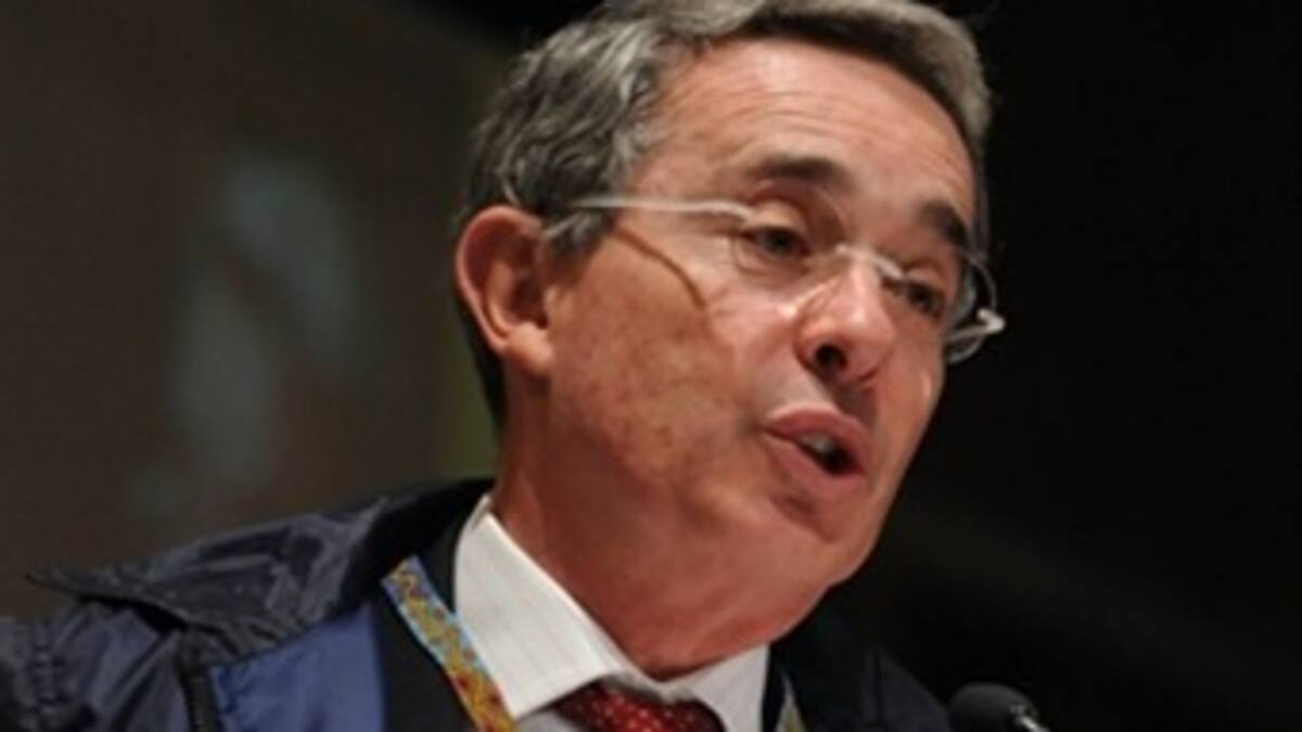 Uribe pide defender 'como leones' el programa Agro Ingreso Seguro