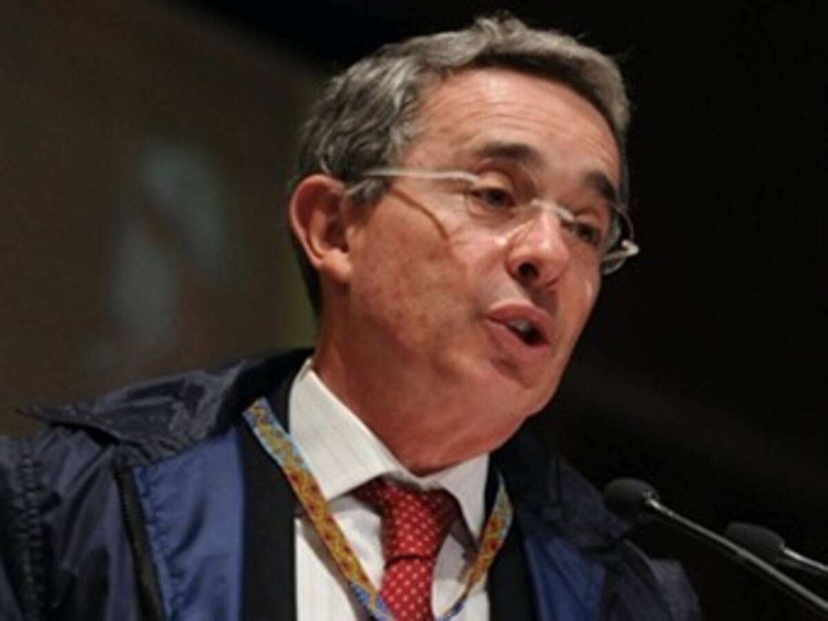 Uribe pide defender 'como leones' el programa Agro Ingreso Seguro