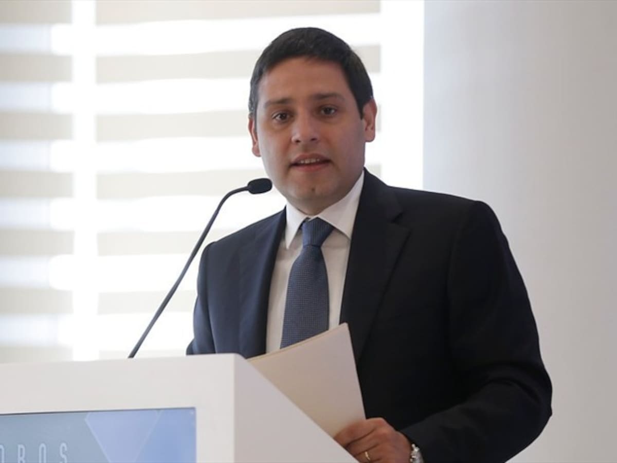Si Benedetti no renuncia pasará de ser Director de La U a ser su liquidador: Lizcano