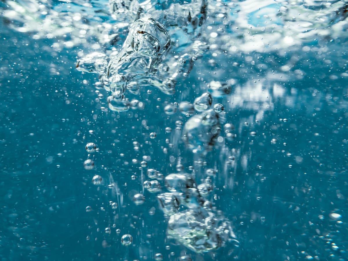 ¿Es peligroso tomar agua de mar? Riesgos y cuidados si piensa viajar a la playa