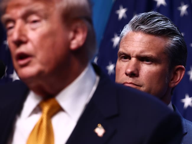 Casa Blanca negó desacuerdos entre Donald Trump y Pete Hegseth por escasez de municiones en Irán: Getty Images.