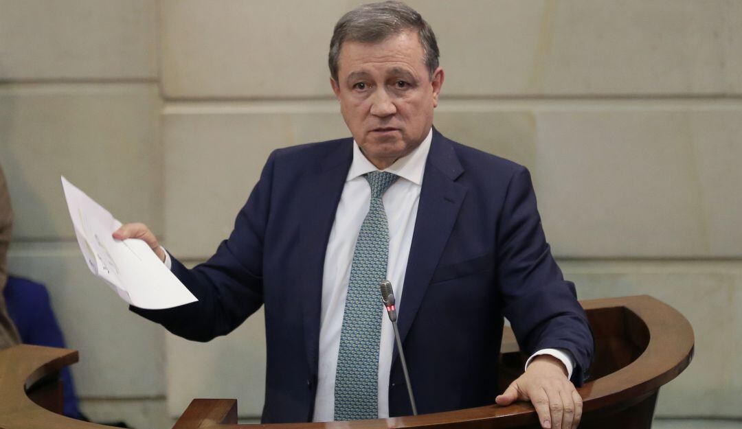 El expresidente del Senado aseguró que luego de analizarlo declinó la posibilidad de ser candidato presidencial