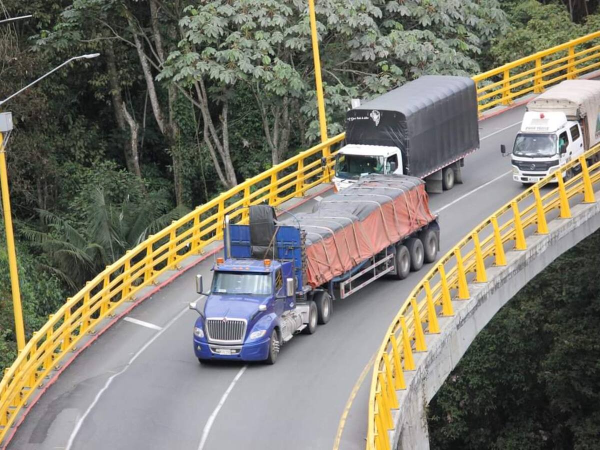 Vía al alto de La Línea entre Quindío y Tolima en completa normalidad y movilidad