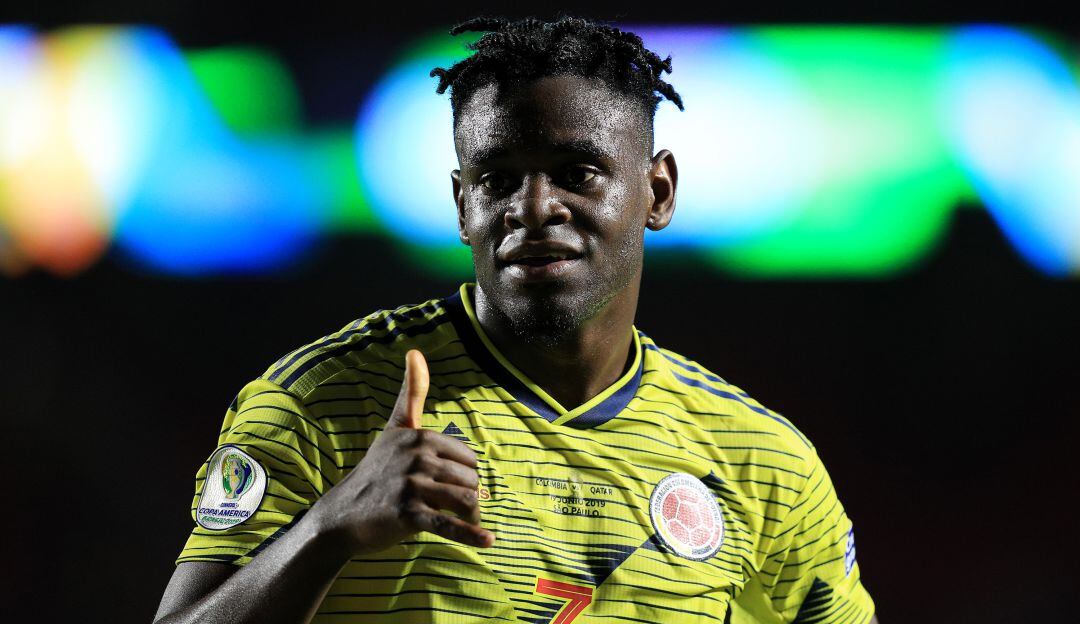 Duván Zapata es uno de los jugadores que vuelve a ser tenido en cuenta por Reinaldo Rueda en la Selección.