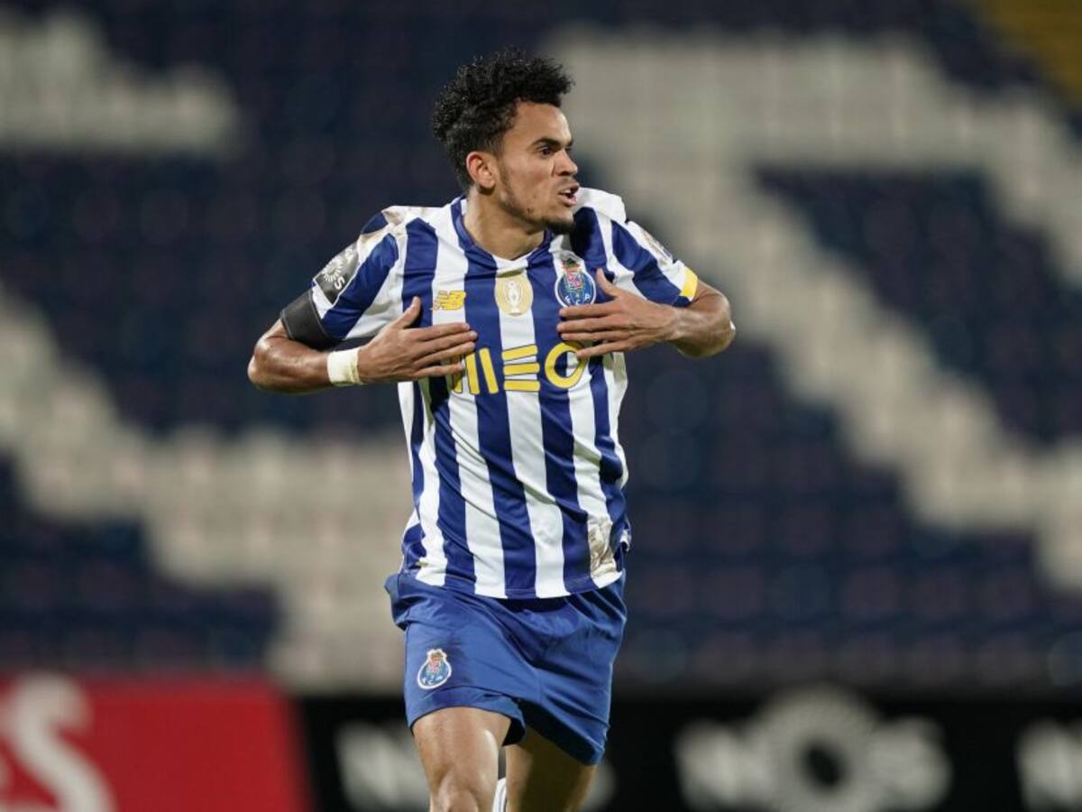 Golazo de chilena de Luis Díaz en la victoria del Porto ante Santa Clara