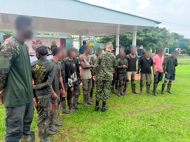 Entrega voluntaria de combatientes en Nariño- Foto: Ejército Nacional