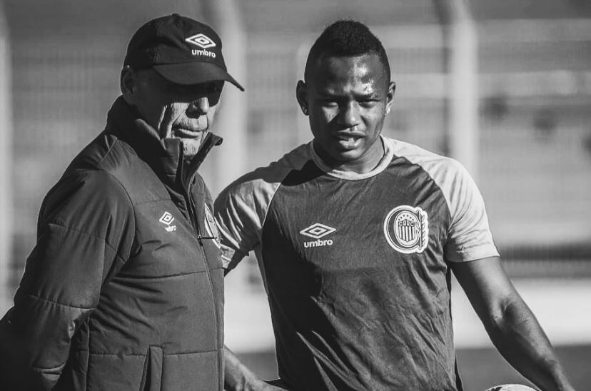 Miguel Ángel Russo y Jaminton Campaz en entrenamientos de Rosario Central en la temporada del 2022-23 / @bicho08_