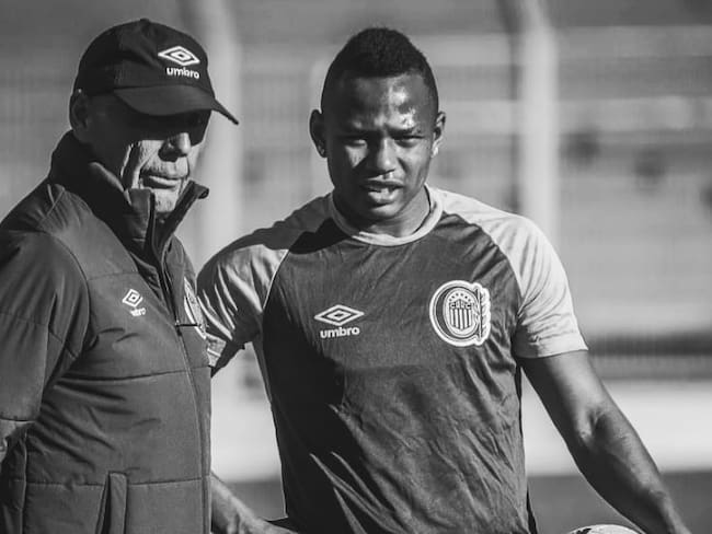 Miguel Ángel Russo y Jaminton Campaz en entrenamientos de Rosario Central en la temporada del 2022-23 / @bicho08_