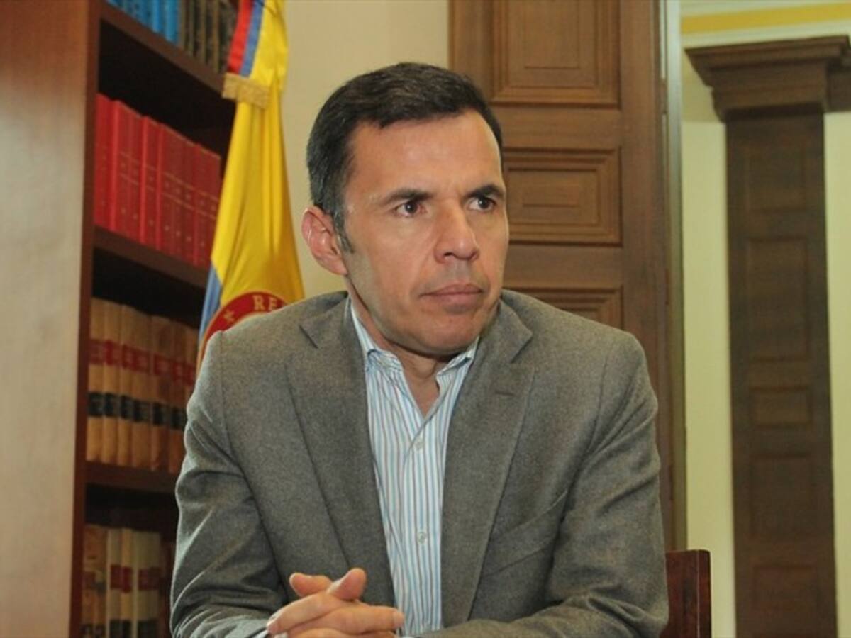 Ningún desmovilizado podrá ser candidato en circunscripciones de paz: Guillermo Rivera