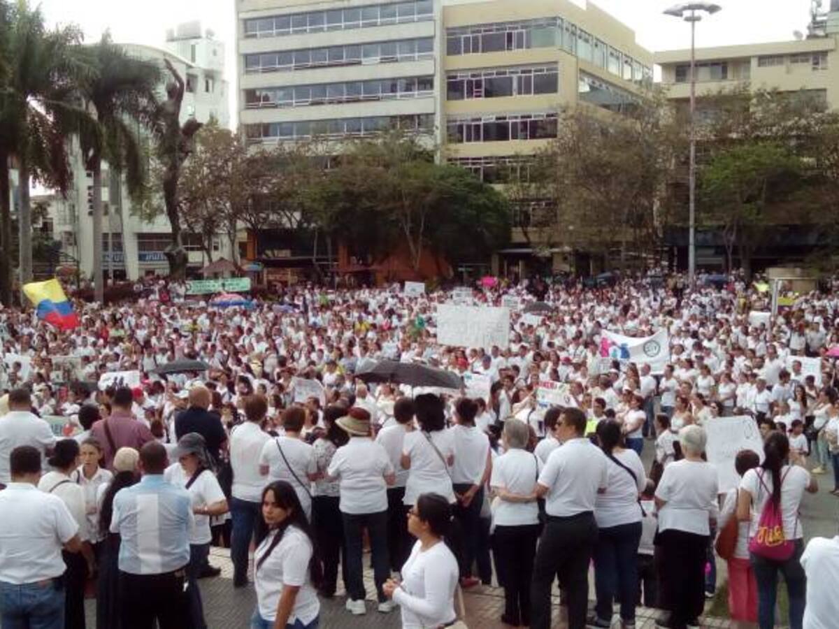 Multitudinaria marcha por la familia se vivió en las calles de Armenia