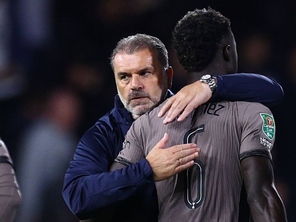 DT del Tottenham sale a respaldar a Davinson Sánchez tras fallar penal