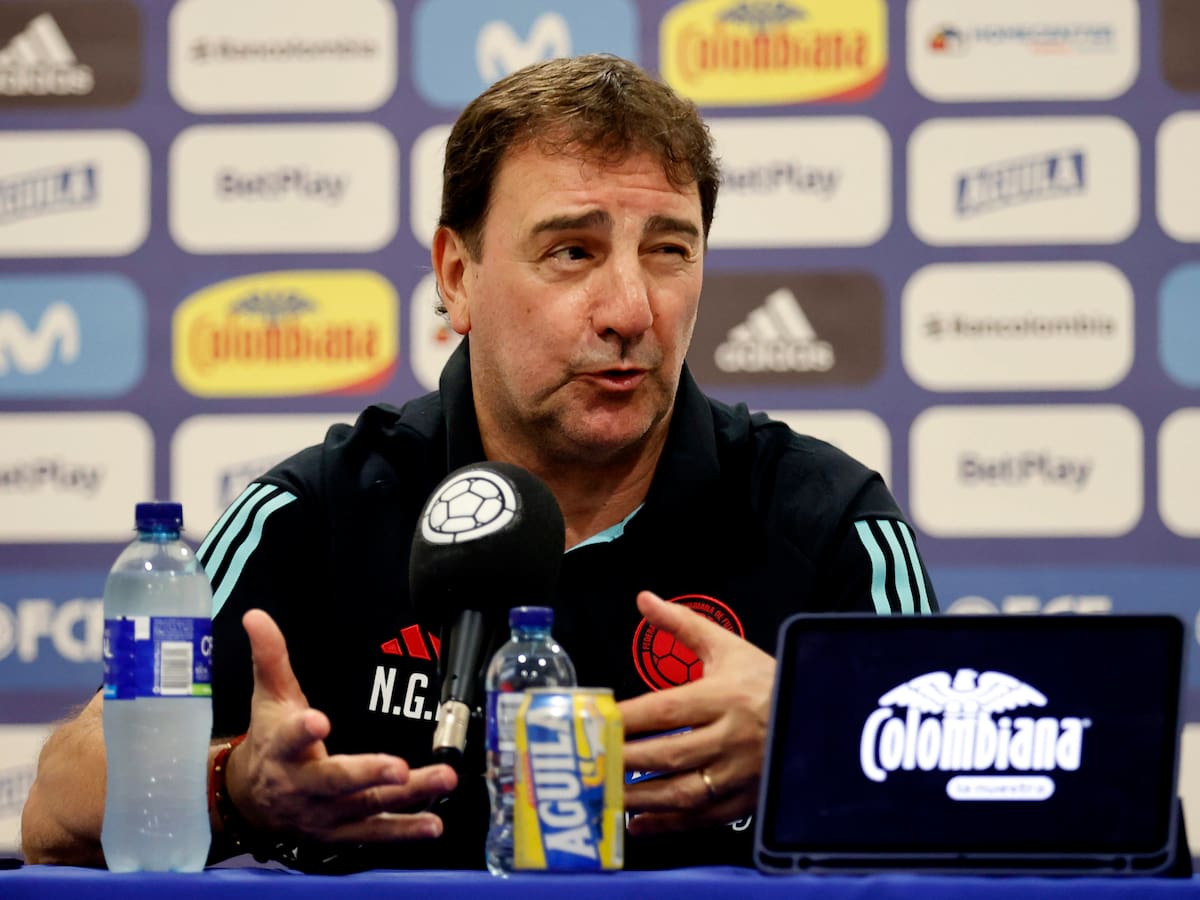 Néstor Lorenzo aclara los rumores: ¿James Rodríguez no jugará contra Ecuador en Quito?