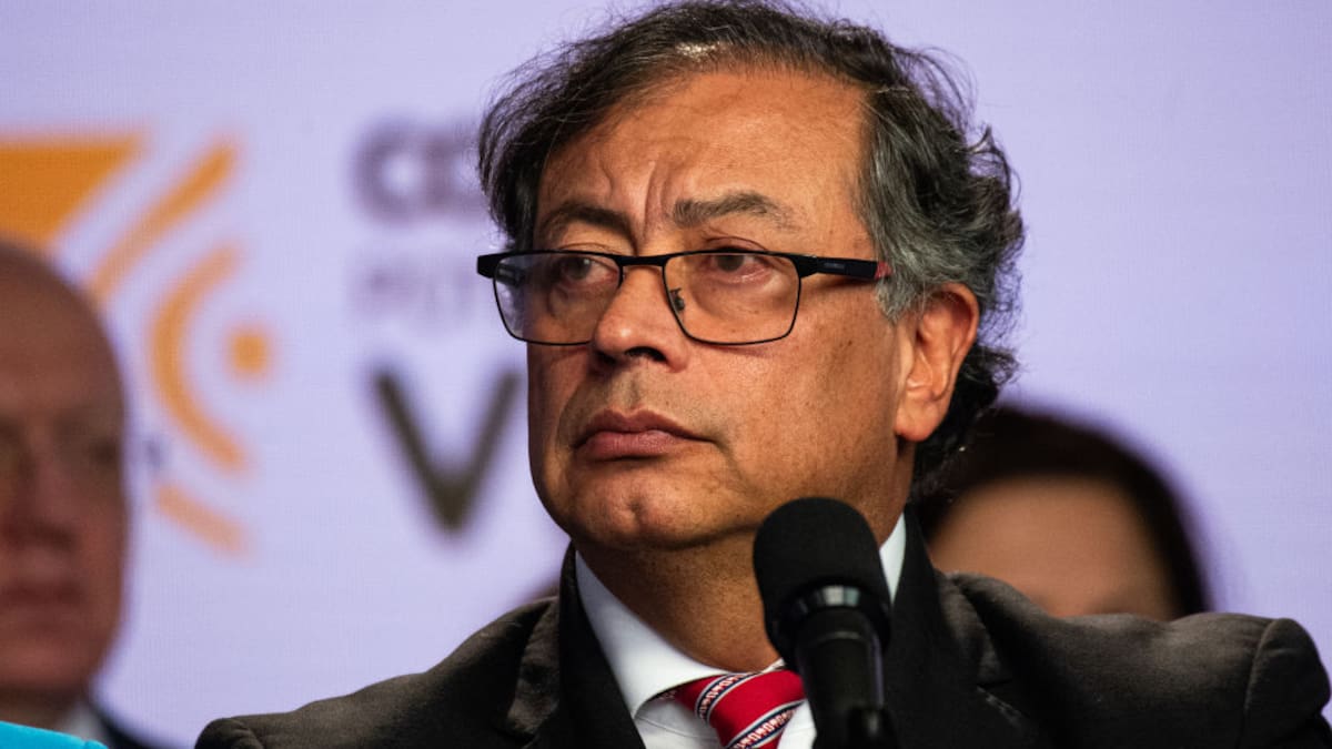 Abren incidente de desacato al presidente Petro para que acredite rectificación en favor del fiscal Burgos