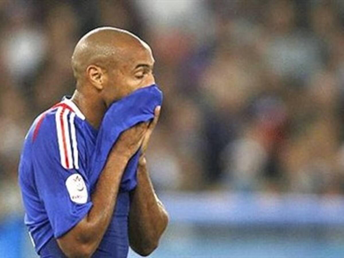Jugadores franceses evitaron contacto con prensa y aficionados en su país