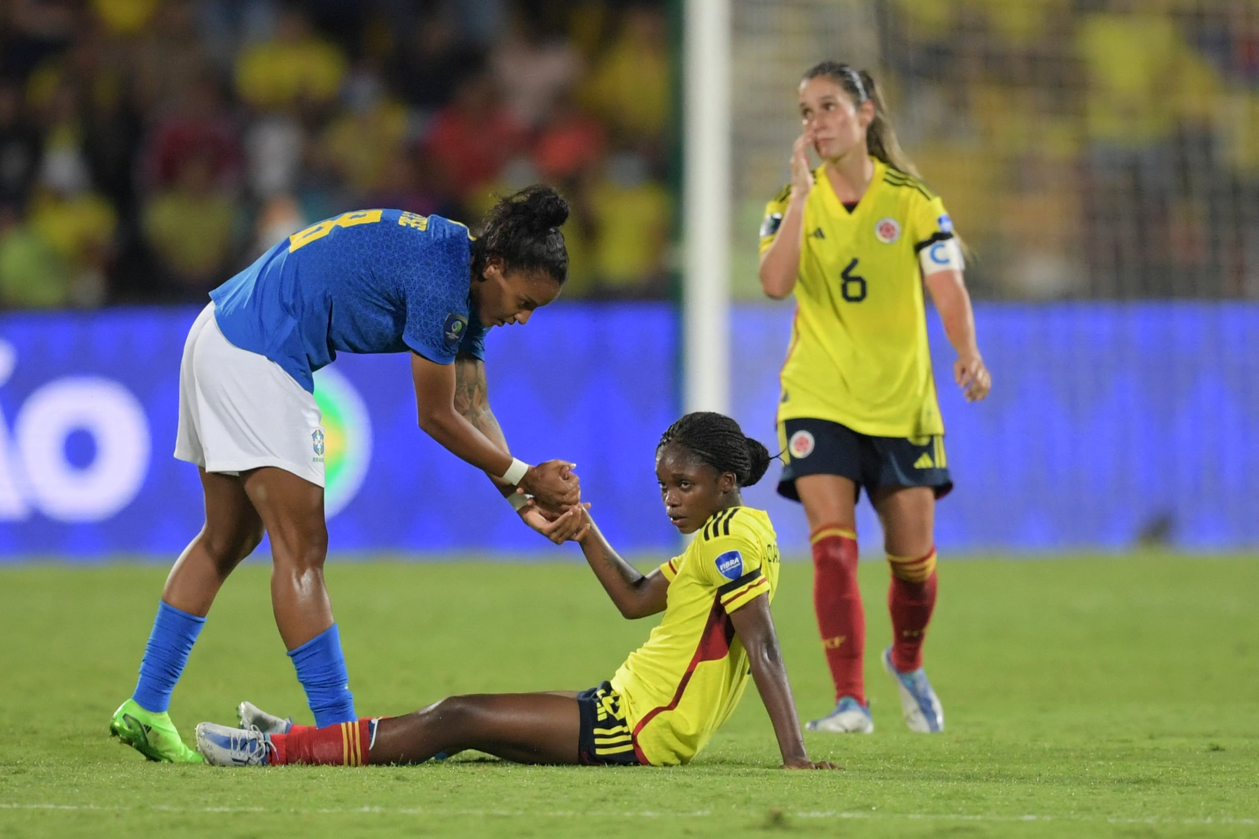 Brasil y Colombia durante la final de la Copa América 2022. (Photo by RAUL ARBOLEDA/AFP via Getty Images)