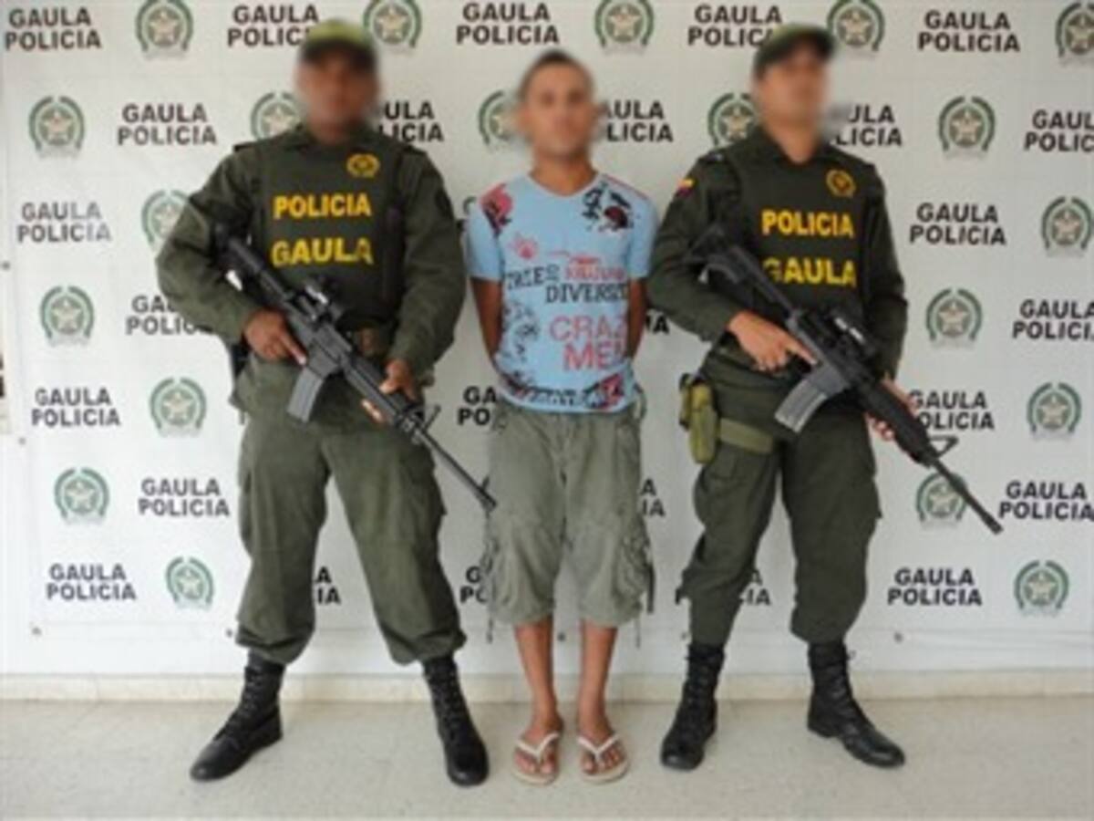 Capturan a extorsionista cuando recibía 30 millones de pesos en Armenia