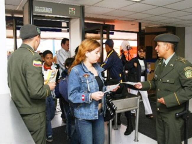Intensifican operativos en terminales y aeropuertos para Semana Santa
