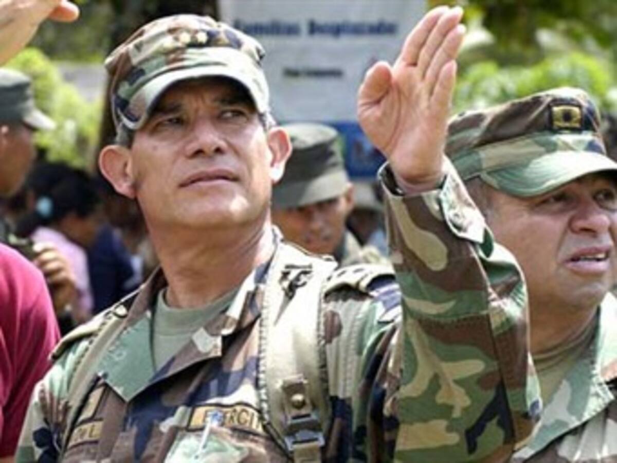 Renuncia de general Padilla no tiene que ver con supuesta violación de DDHH