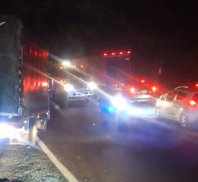 Apertura de la vía la Línea Foto: Cortesía Reporteros de la línea