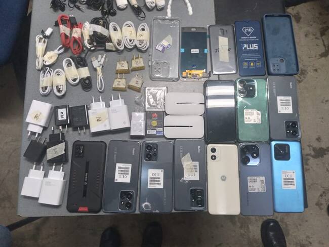 705 celulares y 4.778 accesorios incutados en operativos contra la extorisón en siete cárceles