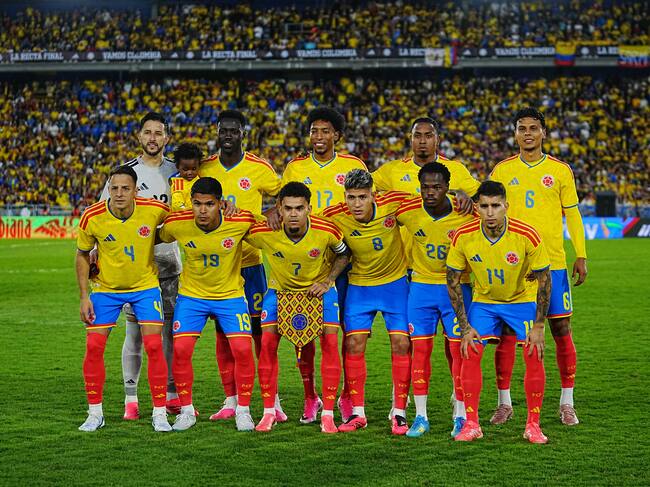 BOGOTA, COLOMBIA - JUNE 01: Players of Colombia pose for a photo prior to the international friendly match between Colombia and Costa Rica at Estadio El Campin on June 01, 2026 in Bogota, Colombia. (Photo by Andres Rot/Getty Images)