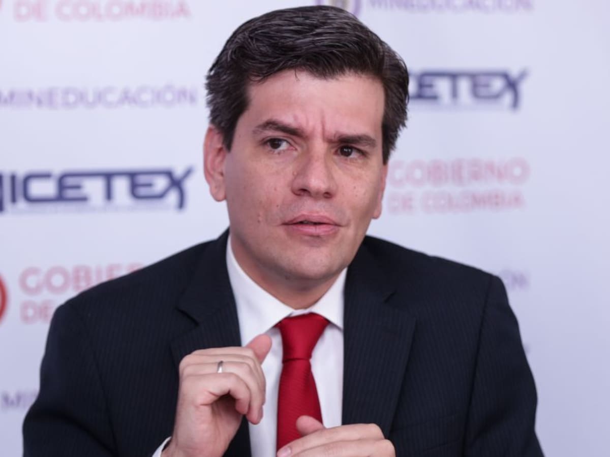 "Estamos buscando soluciones a quejas al interior de ICETEX": presidente