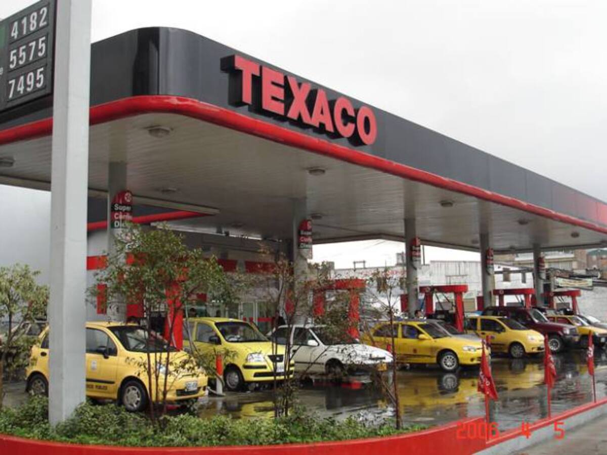 Reajuste en el precio de la gasolina, golpe bajo para los colombianos