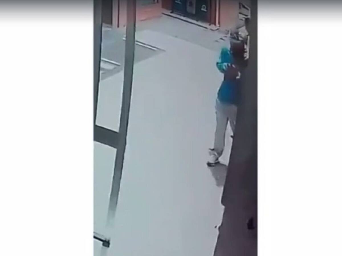 Asesinan a plena luz de día a joven con arma blanca en Soacha